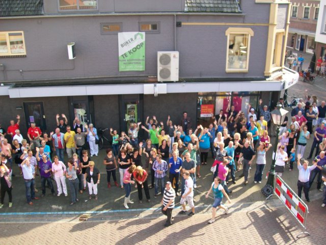 rooftopminiconcert.jpg